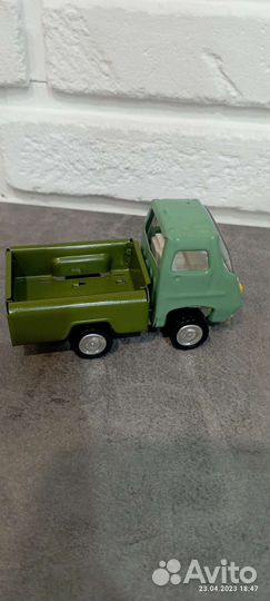 Машинка моделька Новая СССР