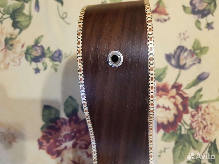 Электроукулеле Acouway