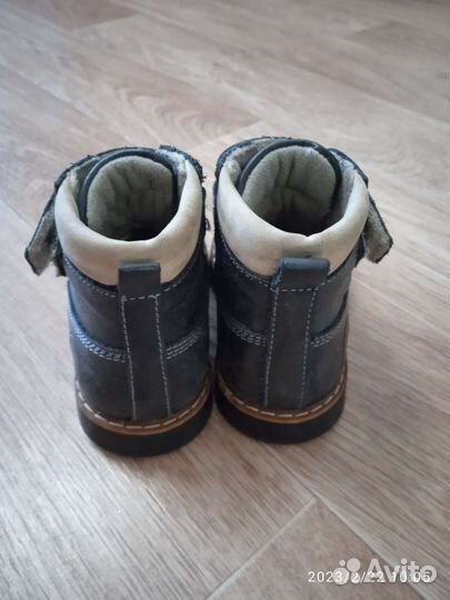 Ботинки детские 19