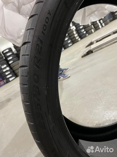 Pirelli P Zero PZ4 285/30 R21 100Y