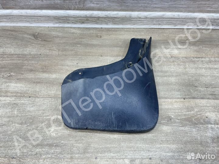 Брызговик левый правый Audi Q7 (2005-2015)