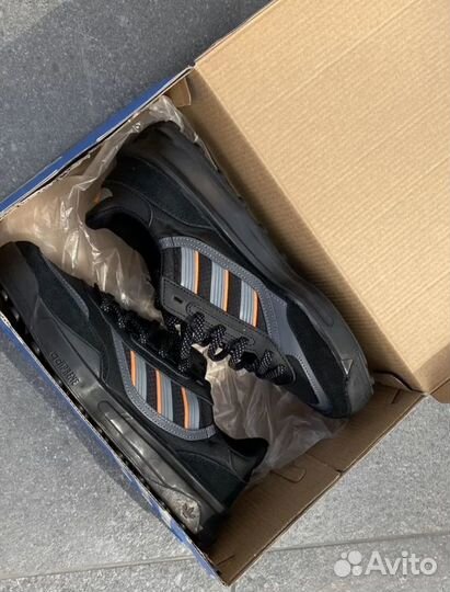 Adidas indoor
