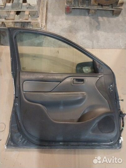 Дверь боковая передняя левая Mitsubishi L200