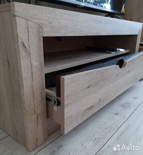 Тумба под телевизор