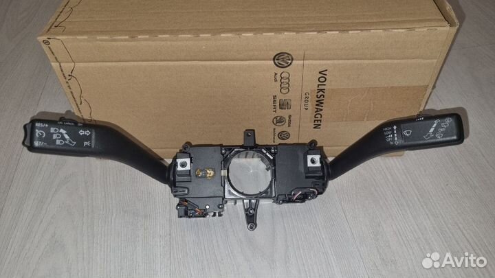 Переключатель подрулевой поворотников и дворников