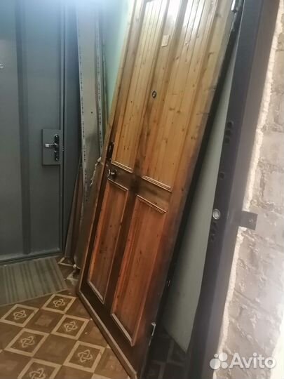 Дверь входная металлическая бу