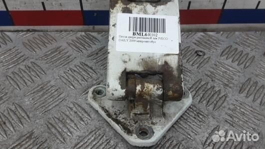 Петля двери распашной левой iveco daily 4 (29S-40S