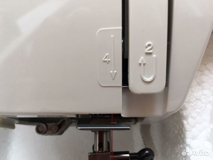 Новая швейная машинка Elna 2110