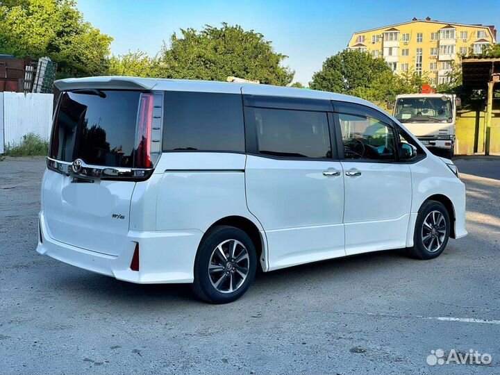 Пассажирские перевозки минивен