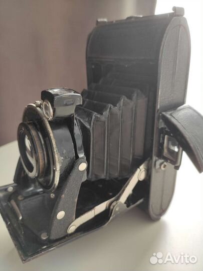 Немецкий фотоаппарат Voigtlander Bessa