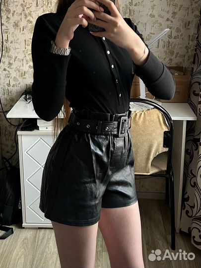 Кожаные шорты