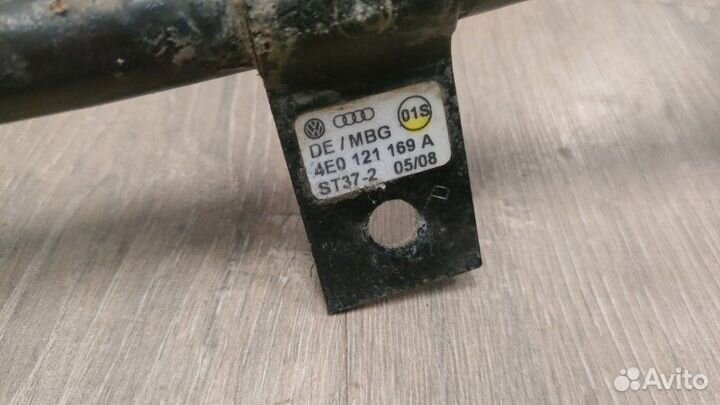 Трубка Audi A8 D3 6.0 BHT 2008