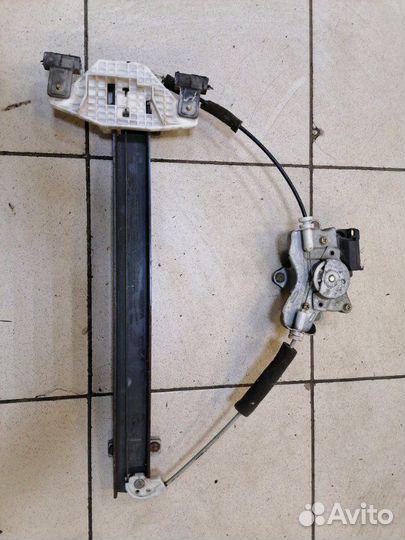 Стеклоподъемник передний правый Hyundai Sonata 6