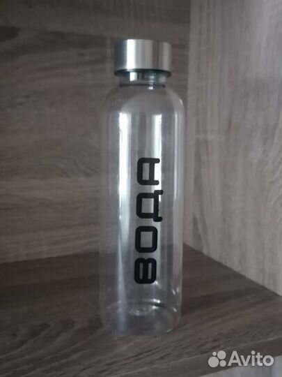 Пластиковая бутылочка для воды