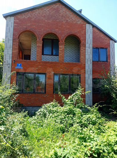 Дом 212 м² на участке 11 сот.