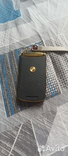 Motorola RAZR2 V8, 2 ГБ