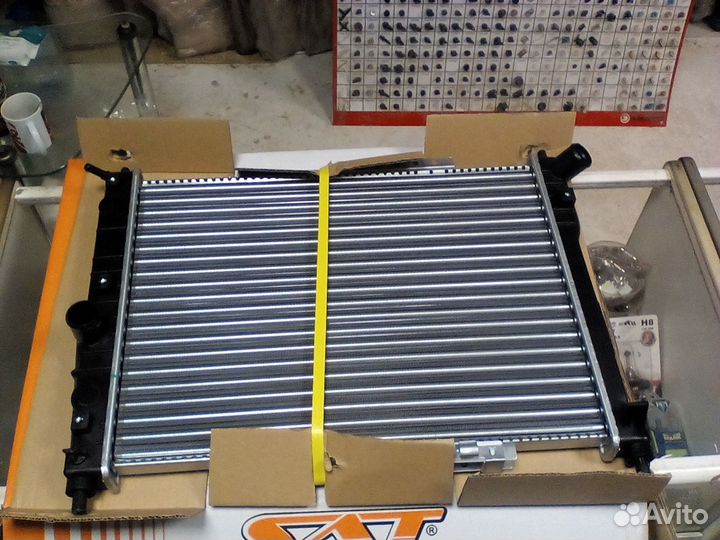 Радиатор охлаждения solaris rio 10-17 г МКПП