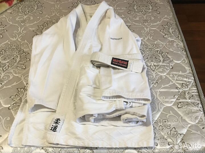 Добок для занятий тхэквондо, хапкидо