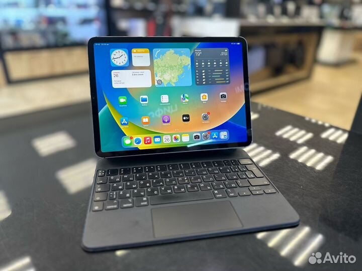 Планшет Apple iPad Pro 11 (2020) 256Gb Gray +клава