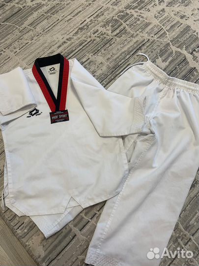 Кимоно для тхеквандо