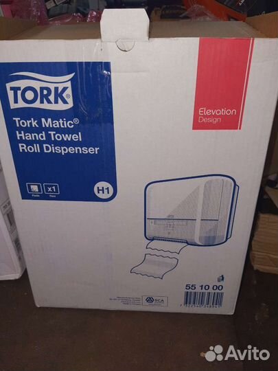 Диспенсер для полотенец tork