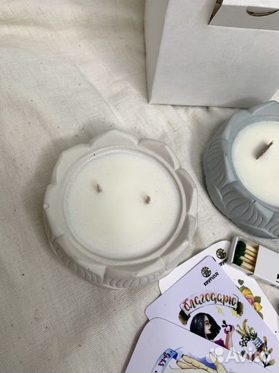 Соевая арома свеча Лотос ручной работы