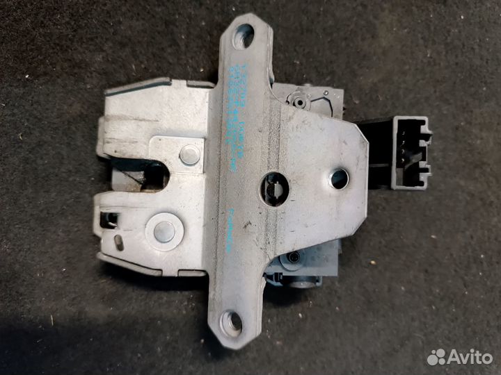 Замок багажника Rangе Rоvеr Sport L320 2005-13