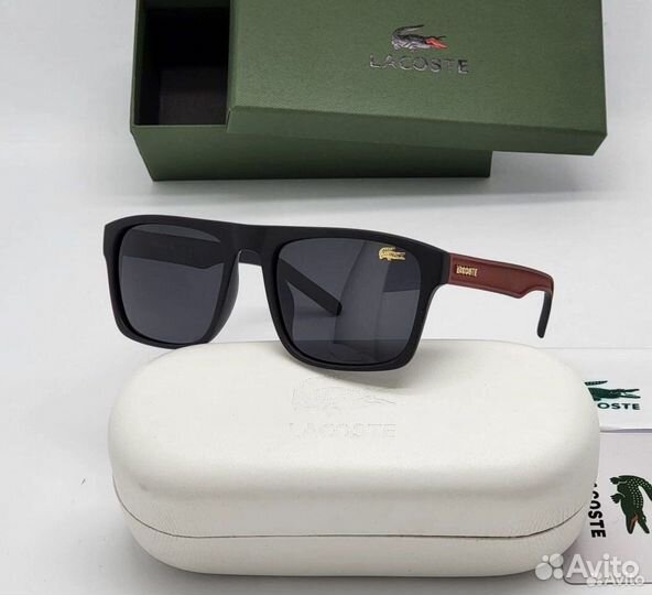 Солнцезащитные очки Lacoste