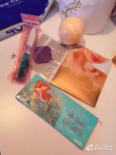 Новый набор косметики для девушки