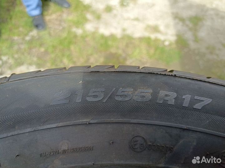 Viatti Strada Asimmetrico 215/55 R17