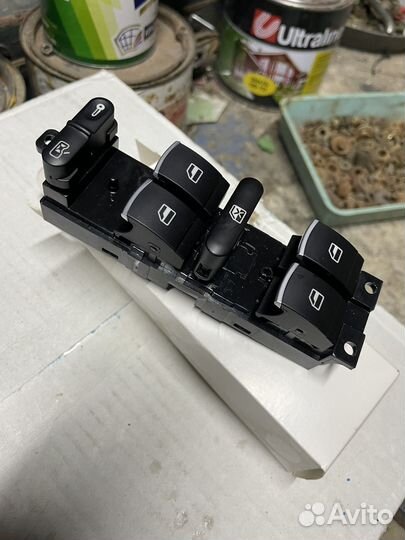 Блок управления стеклоподъемниками VW Golf MK 4