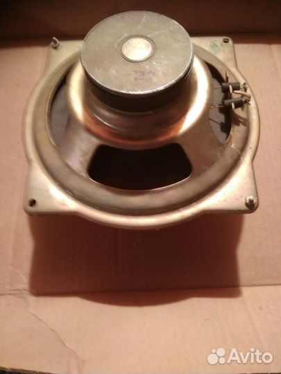 Динамики и акустические колонки