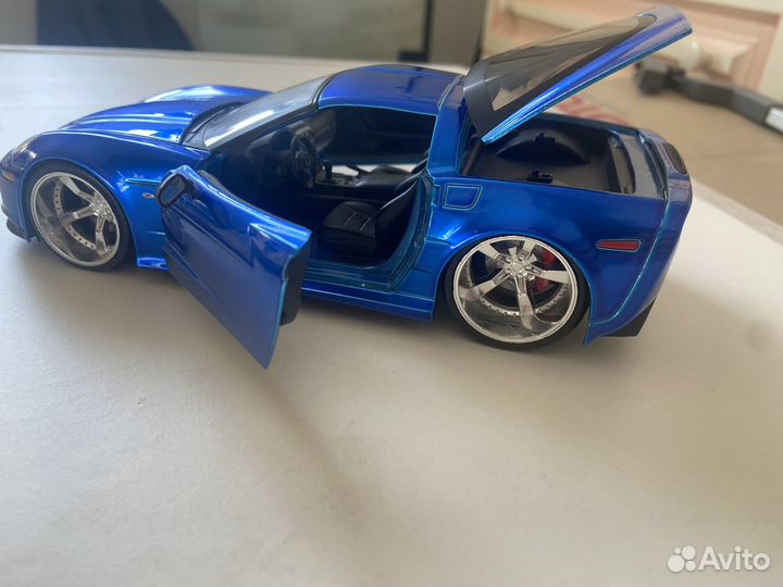 Модель Jada Toys Corvette z06 1/24