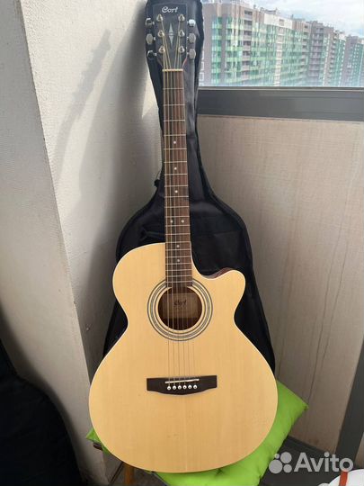 Электроакустическая гитара Cort CE304T