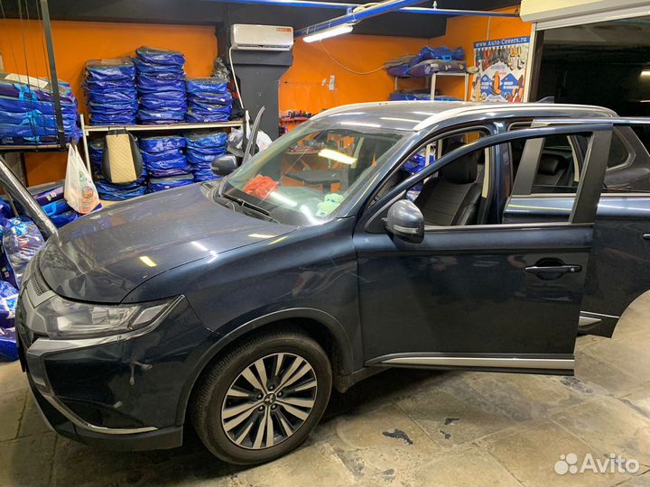 Чехлы на Митсубиси Аутлендер 3