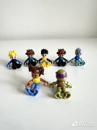 Фигурки киндер сюрприз пакетом