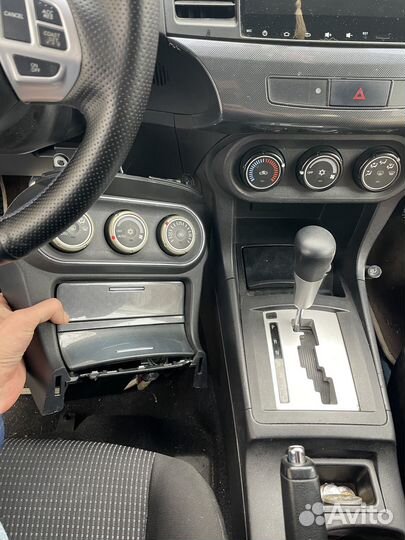 Центральная консоль Lancer 10 X