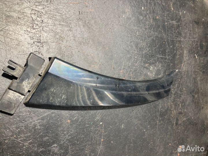 Накладка крыла задняя правая Subaru Legacy BP5