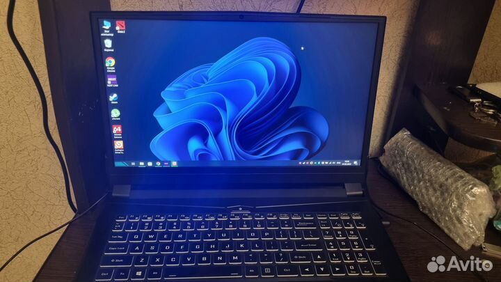 Hasee tx9 rtx3070/i5 11400/32/ssd512+ssd1024