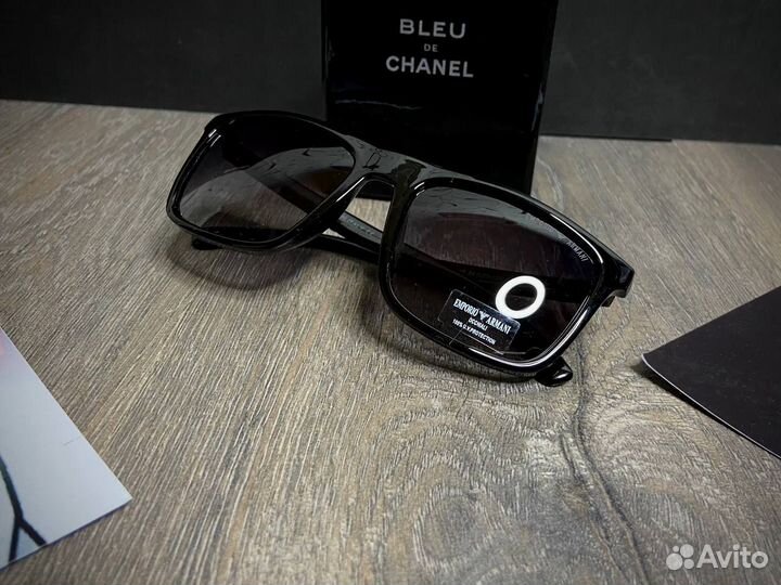 Солнечные очки Armani