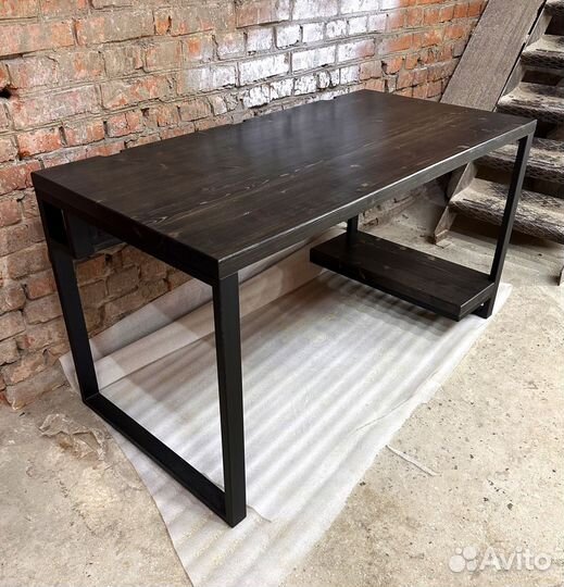 Компьютерный стол с корзиной для проводов лофт