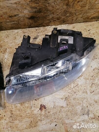 Комплект ксеноновых фар Audi A4 B6