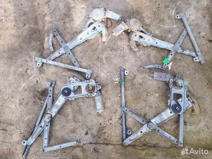 Стеклоподъемник Субару Легаси