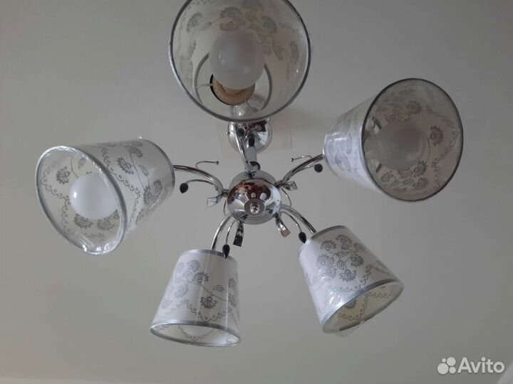 Люстра потолочная новая