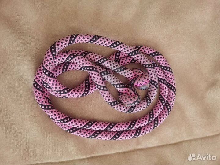 Гимнастическая скакалка