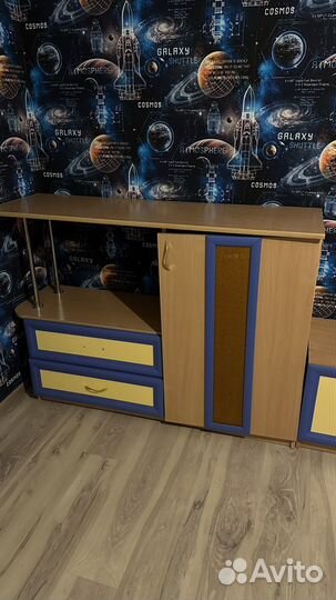 Детская мебель, стол, тумбы