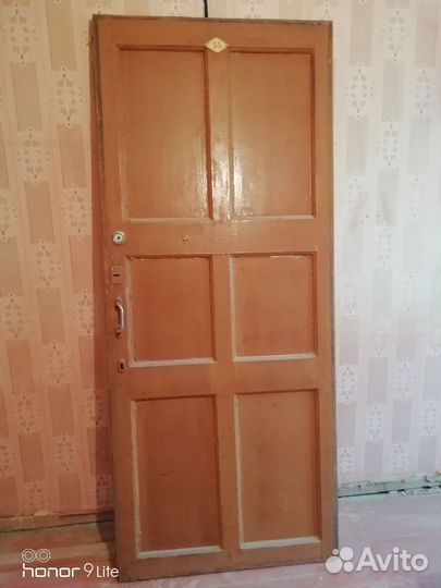 Дверь входная дер. 214x90 реставратору 2000 р