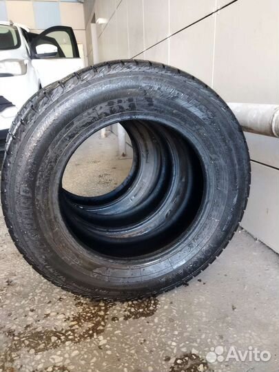 Yokohama Ice Guard IG30 215/65 R16