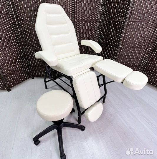 Стул для мастера педикюра, косметолога