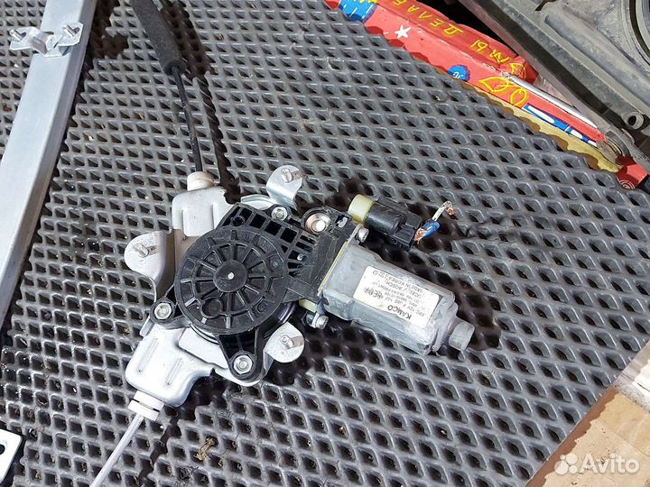 Стеклоподьемник передний левый для Hyundai Getz